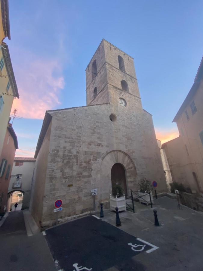 La Suite Sainte Claire Hyeres Bagian luar foto